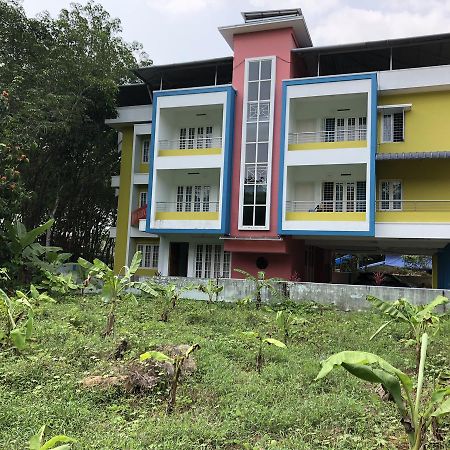 En Jays Residency Apartment Kottayam Bagian luar foto